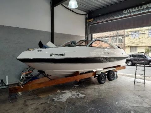 LANCHA FOCKER 205 2012 COM 110 HORAS