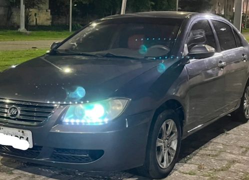 Vendo ou troco por outro carro dependendo eu posso fazer a volta em dinheiro