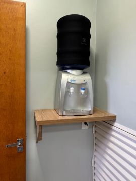 Bebedouro Elétrico polar com praleteira 