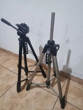 02 Tripés usados