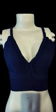 Top Cropped Preto com Detalhes em Trança