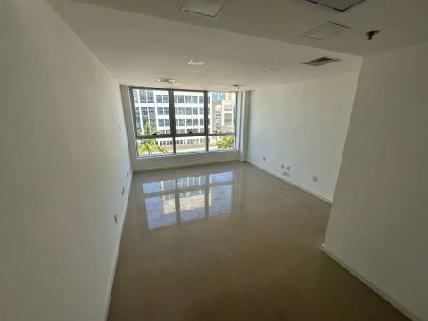 Word Wide - Sala com piso 26m² - Melhor Centro Comercial da Barra