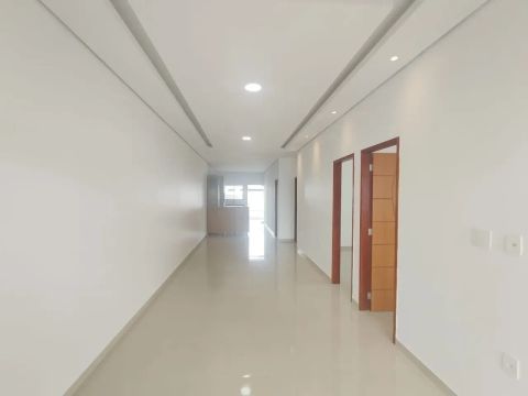 Imóvel para aluguel possui 101 metros quadrados com 3 quartos em Flores - Manaus - AM