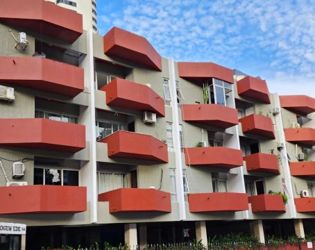 Apartamento 1/4 e sala, mobiliado, Ondina, excelente localização! Temporada ou anual!