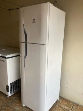 Geladeiras e freezer (Leia a descrição)
