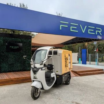 Triciclo elétrico Fever 150 Frigo -18 Graus Zero KM 100% Elétrico  Garantia de 2 Anos