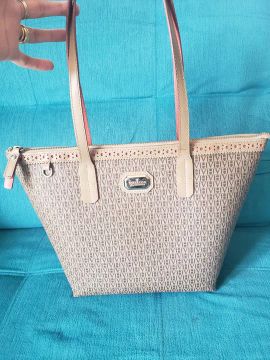 Vendo Bolsa Victor Hugo caramelo