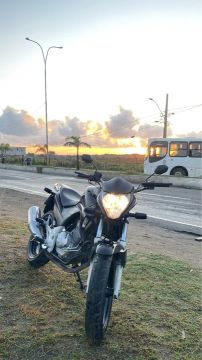 Moto Honda CB 300