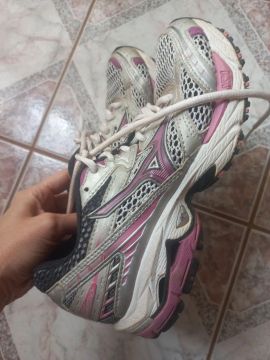 Tênis Mizuno Feminino - Tamanho 35