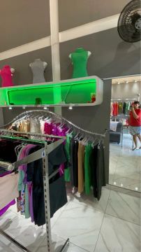 Loja de roupa feminina completa / aceito proposta 