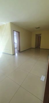 Aluga-se Apartamento em excelente localização na Av. Mestra Fininha!
