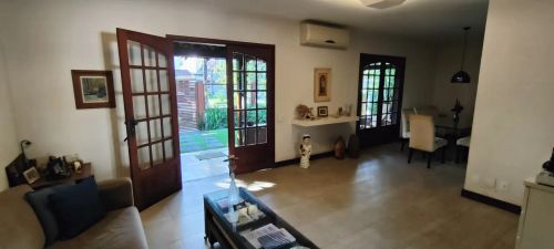 CARMO ADMINISTRADORA VENDE CASA DE LUXO NO CONDOMÍNIO VIVENDA DO BOSQUE - BARRA DA TIJUCA