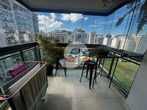 Apartamento 2 quartos com vaga em Icaraí, vista livre, sol da manhã, lazer completo, escri