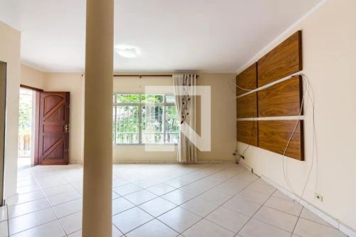 Casa à Venda - Centro, 3 Quartos, 126 m2