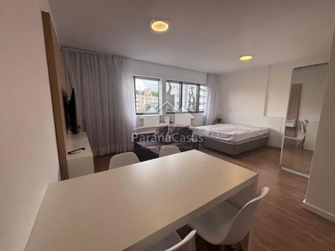 Studio mobiliado em ótima localização no Centro Civico.