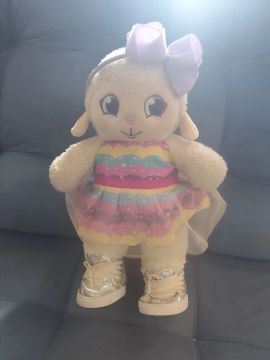 Bonequinha de Pelúcia - Linda e macia!