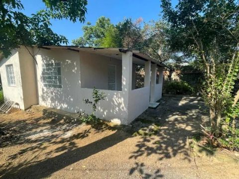 Casa 2 quartos em Chaperó, Itaguai-RJ