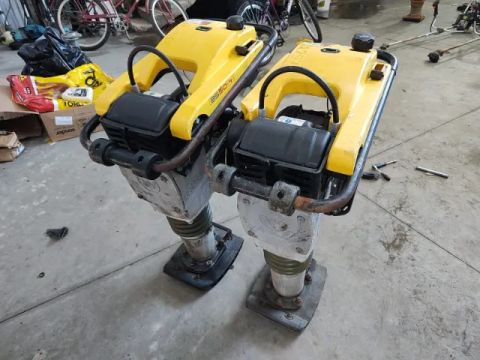 Compactador a percussão Wacker Neuson