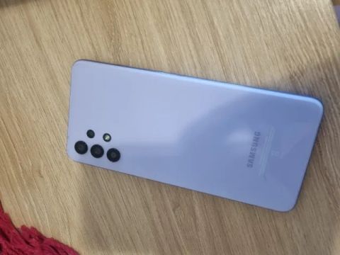 Samsung A32 5g levemente trincado 