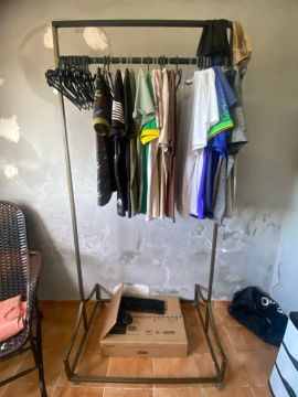 Arara de roupas 
