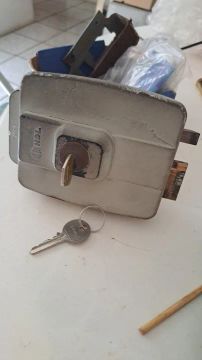 Fechadura eletrica 