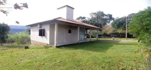 Chácara com casa alvenaria 130 metros quadrados e com suite 