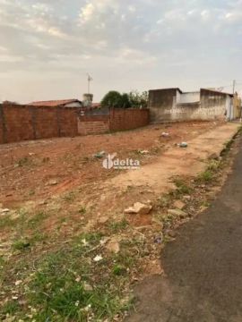 Terreno disponível para venda no bairro Pampulha em Uberlândia MG