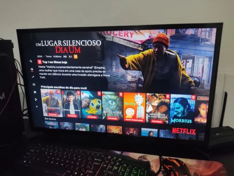 TV 32 polegadas - Smart - Netflix - Ótimo estado!