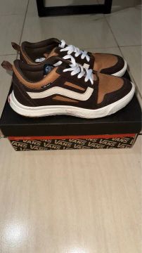 Tênis Vans Marrom