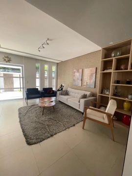 ALUGO CASA COMERCIAL  ZONA LESTE