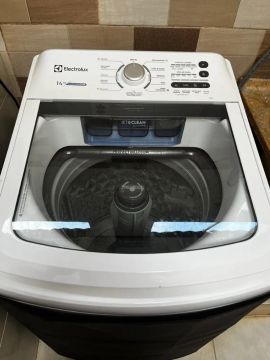 Máquina de Lavar Roupa Electrolux 14kg