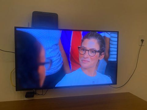 Smart tv Samsung 42 polegadas, com controle remoto 