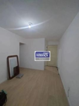 Apartamento com 3 dormitórios e 1 vaga de garagem à venda, 60 m² por R$ 235.000 - Fonseca 
