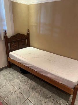 Cama de Solteiro em Madeira Maciça (Sem Colchão).