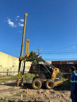 IMPLEMENTO PERFURATRIZ- HSL30 PARA MINICARREGADEIRA 