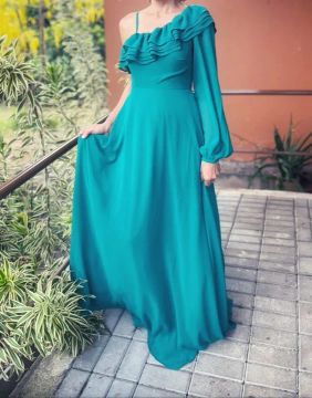VESTIDO VERDE ESMERALDA, usado somente uma vez, volante, com forro, ombro  nu.