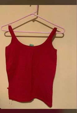 Blusa vermelha veste do P ao M da marca malwee 
