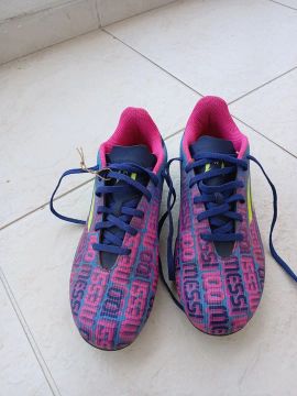 Chuteira novíssima da Adidas 