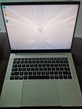 Razer Blade 14 - R9 - RTX 4070 - 32gb RAM 5600mhz - 1TB M2