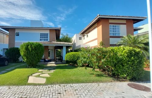 Casa mobiliada em condominio alto padrão p locação em Salvador Total infraestrutura piscin