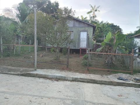 Casa aconchegante para venda em ótima localização