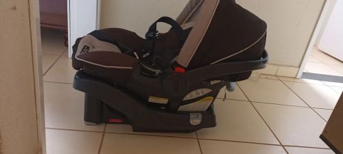 Bebê conforto bem conservado 