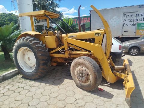 Trator CBT 1105 - Usado - Bom estado