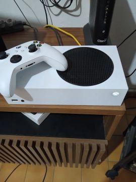 Xbox Series s  Novo  apenas 20 dias obs não entrego pelos correios apenas pessoalmente 
