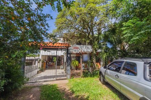 Sobrado para venda com 308 metros quadrados com 5 quartos em Cavalhada - Porto Alegre - RS
