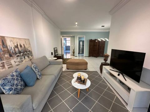 Apartamento para aluguel e venda possui 120 metros quadrados com 3 quartos