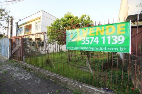 Excelente terreno medindo 10m x 30 m