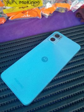 Motorola E22 