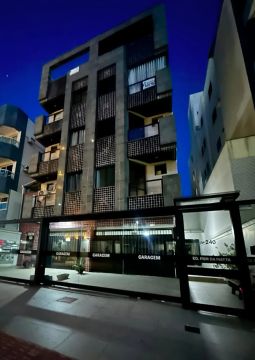Apartamento Completo, Wi-Fi Rapido, 180m da Praia, Sacada, Vaga de Garagem e Localizaçao P