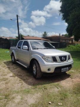 Nissan frontier xe 2011